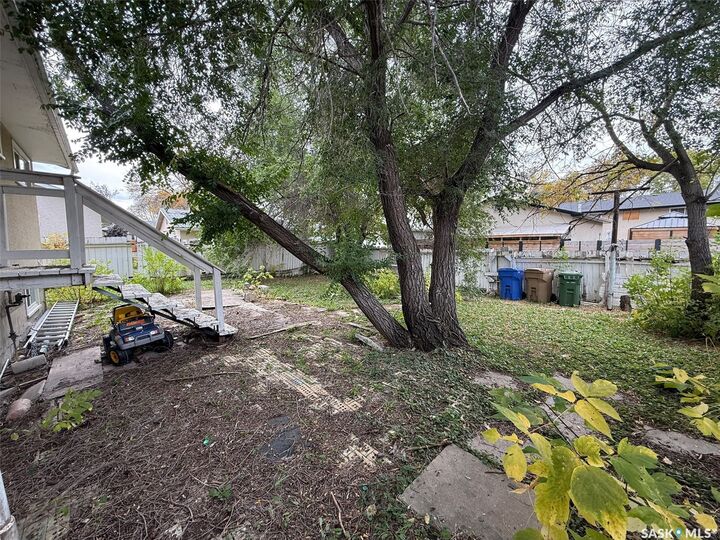Property Photo:  100 Marshall Crescent  SK S4R 4Y9 