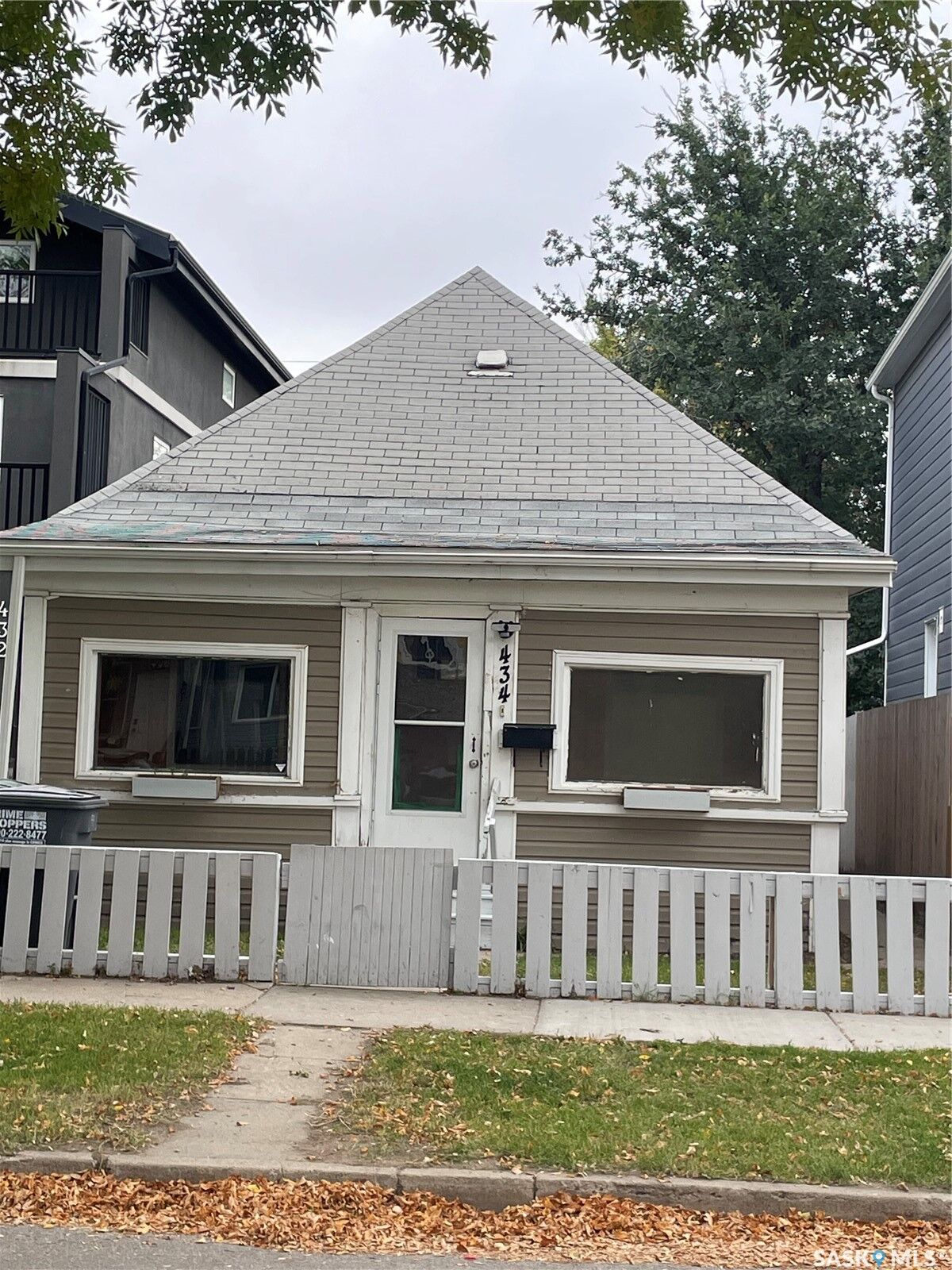 Property Photo:  434 G Avenue S  SK S7M 1V7 