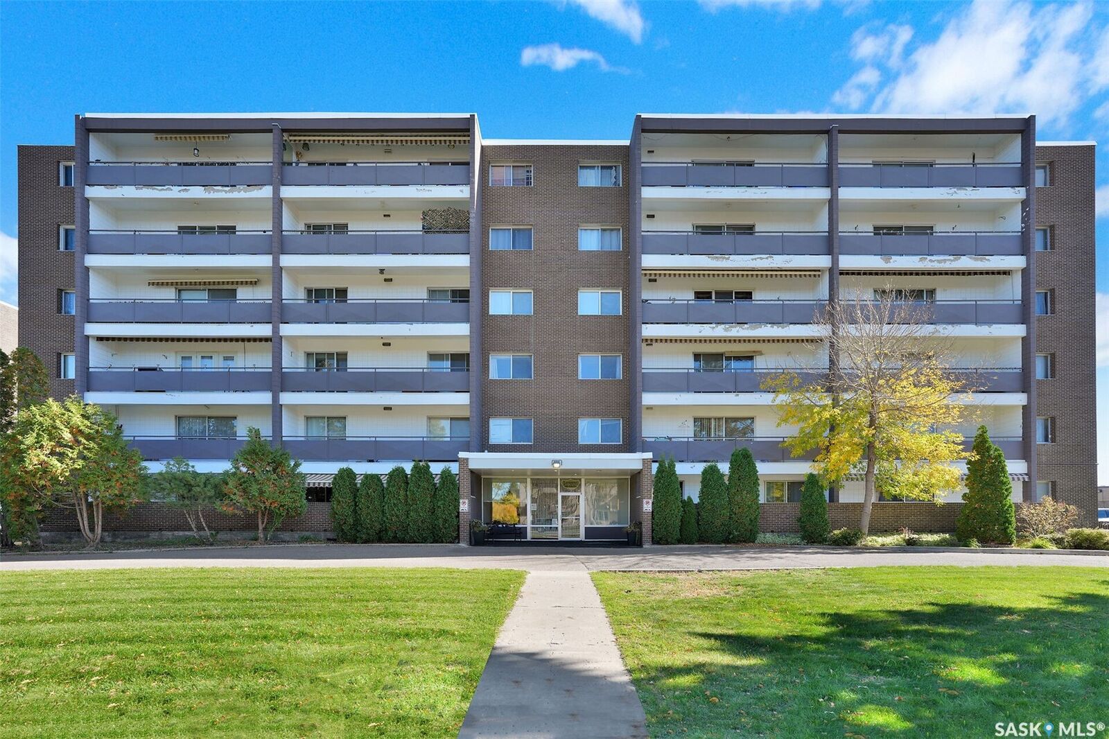 Property Photo:  4615 Rae Street 304  SK S4S 3B2 
