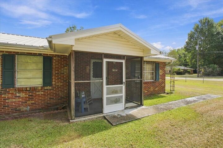 Property Photo: 100 Arvie Drive AL 36301