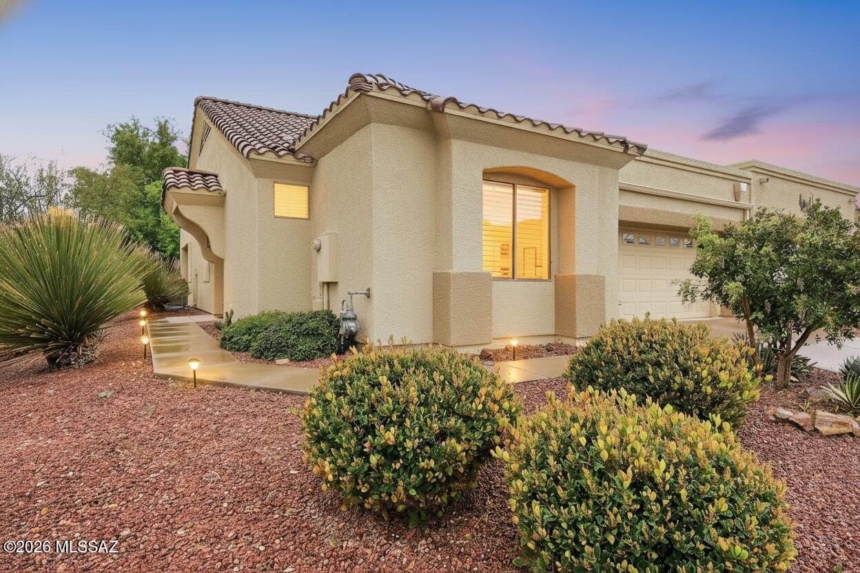 Property Photo:  521 W Knotwood Street  AZ 85614 