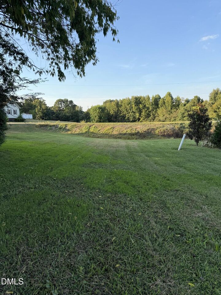 Property Photo:  401 W F Street  NC 28339 