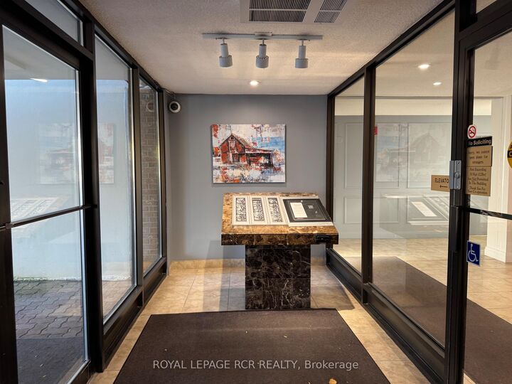 Property Photo:  8 Fead Street 300  ON L9W 3X4 