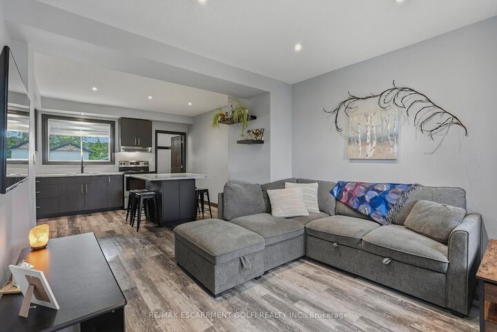 Photo de la propriété:  197 Lincoln Street  ON L3B 4M8 