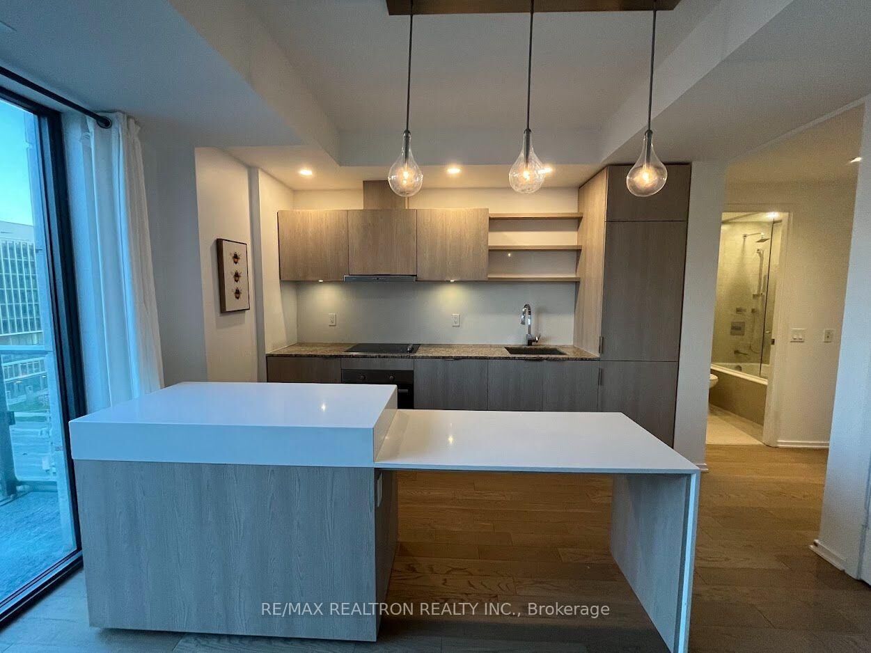Property Photo:  12 Bonnycastle Street 911  ON M5A 0C8 
