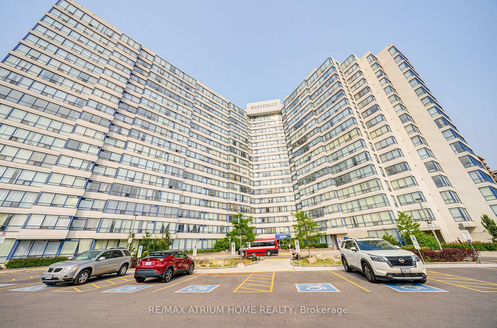 Property Photo:  3050 Ellesmere Road 1515  ON M1E 5E6 