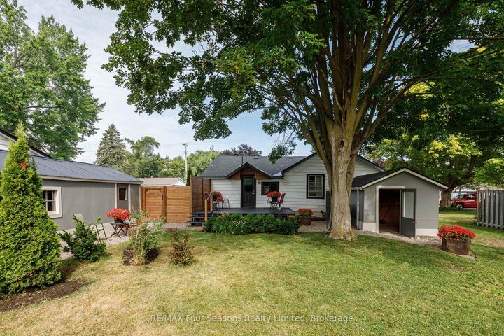 Property Photo: 231 Superior Street ON L0M 1S0