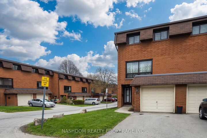 Property Photo:  444 Stone Church Road W L4  ON L9B 1R1 