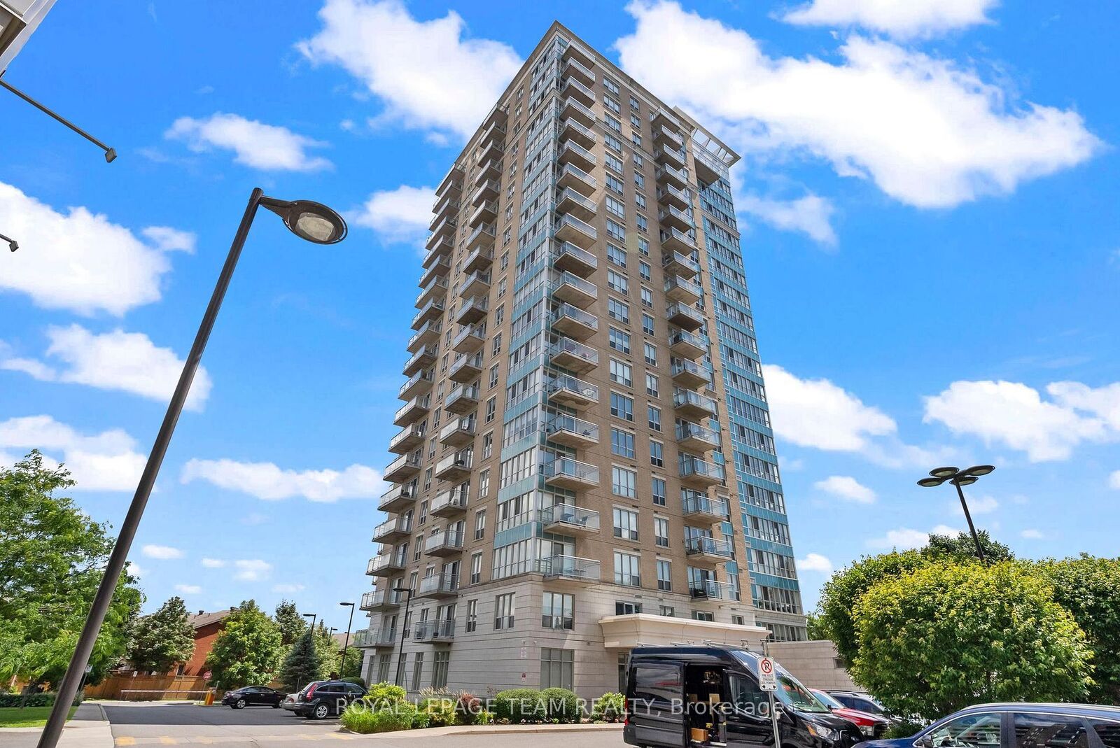 Property Photo:  90 Landry Street 506  ON K1L 0A9 