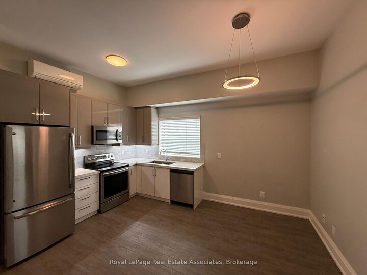 Property Photo:  2548 Eglinton Avenue W 3  ON M6M 1T1 
