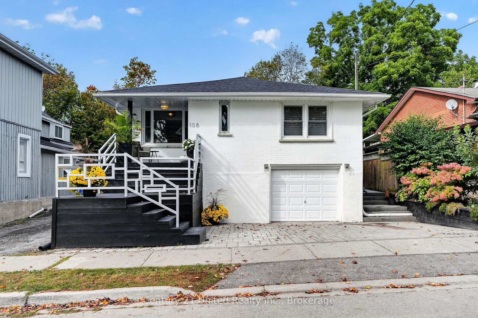 Property Photo:  108 James Street E  ON K9A 1H3 