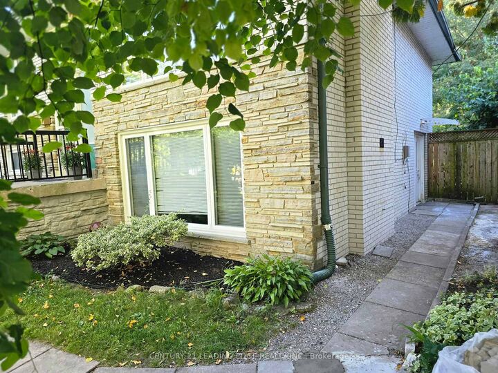 Property Photo:  168 Meadowvale Road Lower Level  ON M1C 3E3 