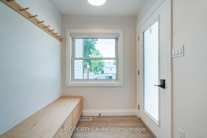 Property Photo:  57 McElroy Road Main  ON L9A 1Y5 