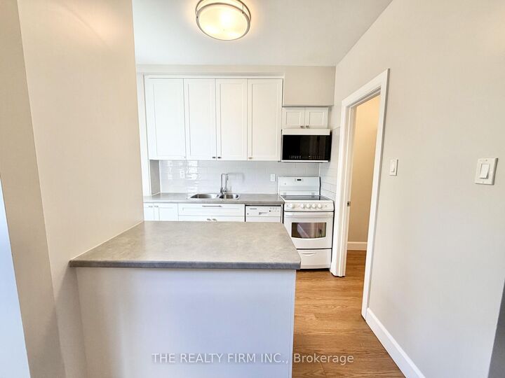 Property Photo:  10 Beechwood Place 105  ON N6C 1H7 