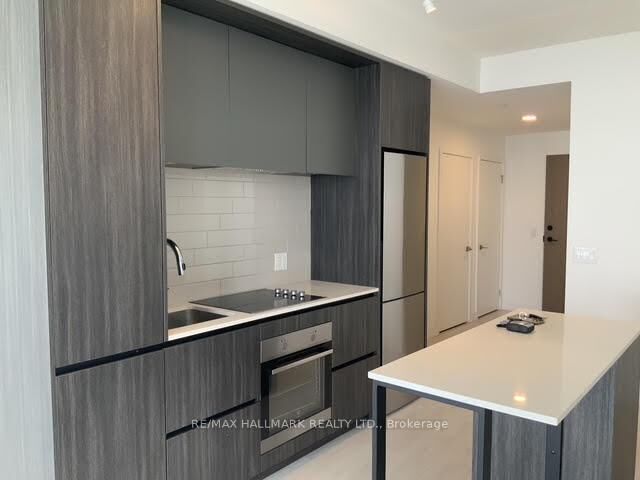 Property Photo:  225 Sumach Street E 1301  ON M5A 0P8 