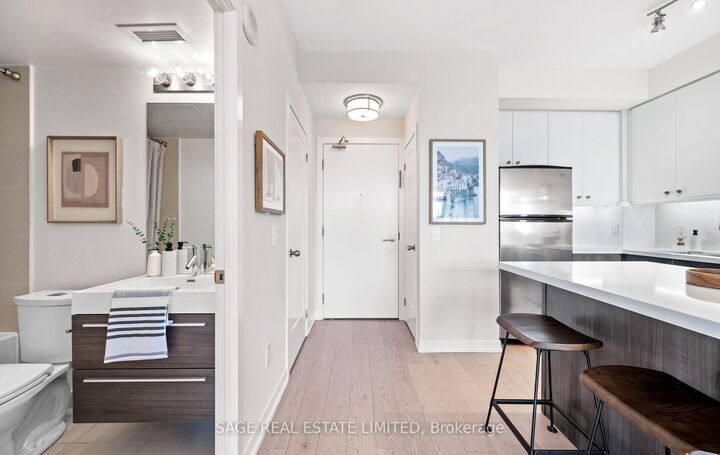 Property Photo:  8 Fieldway Road 525  ON M8Z 0C3 