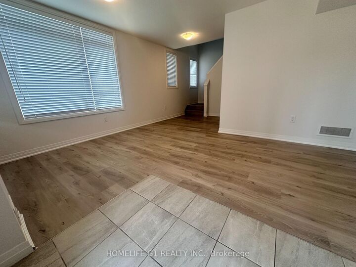 Property Photo:  30 Times Square Boulevard  ON L8J 0L8 