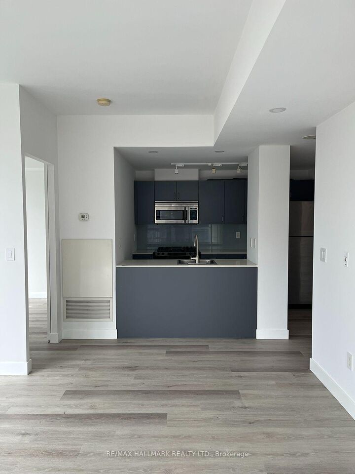 Property Photo:  281 Mutual Street 803  ON M4Y 3C4 