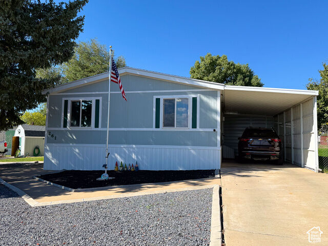 Property Photo:  261 Lakeview  UT 84041 