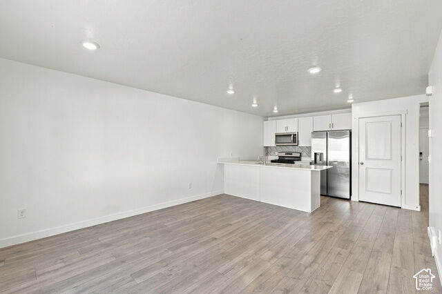 Property Photo: 1156 E Trident Dr UT 84045