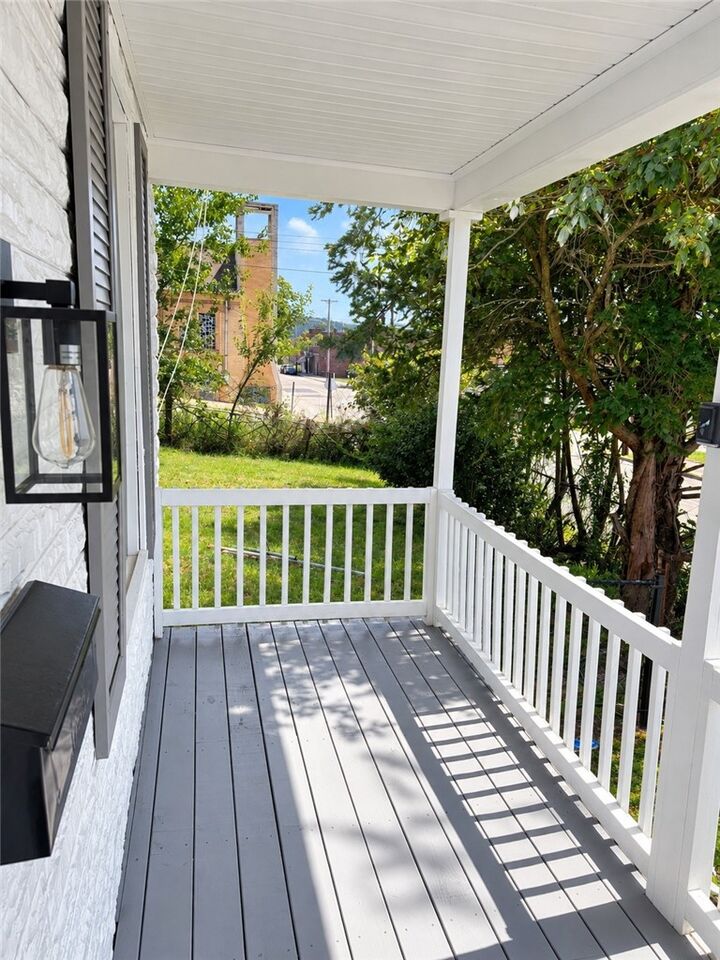 Property Photo:  509 Park Ave  PA 15025 