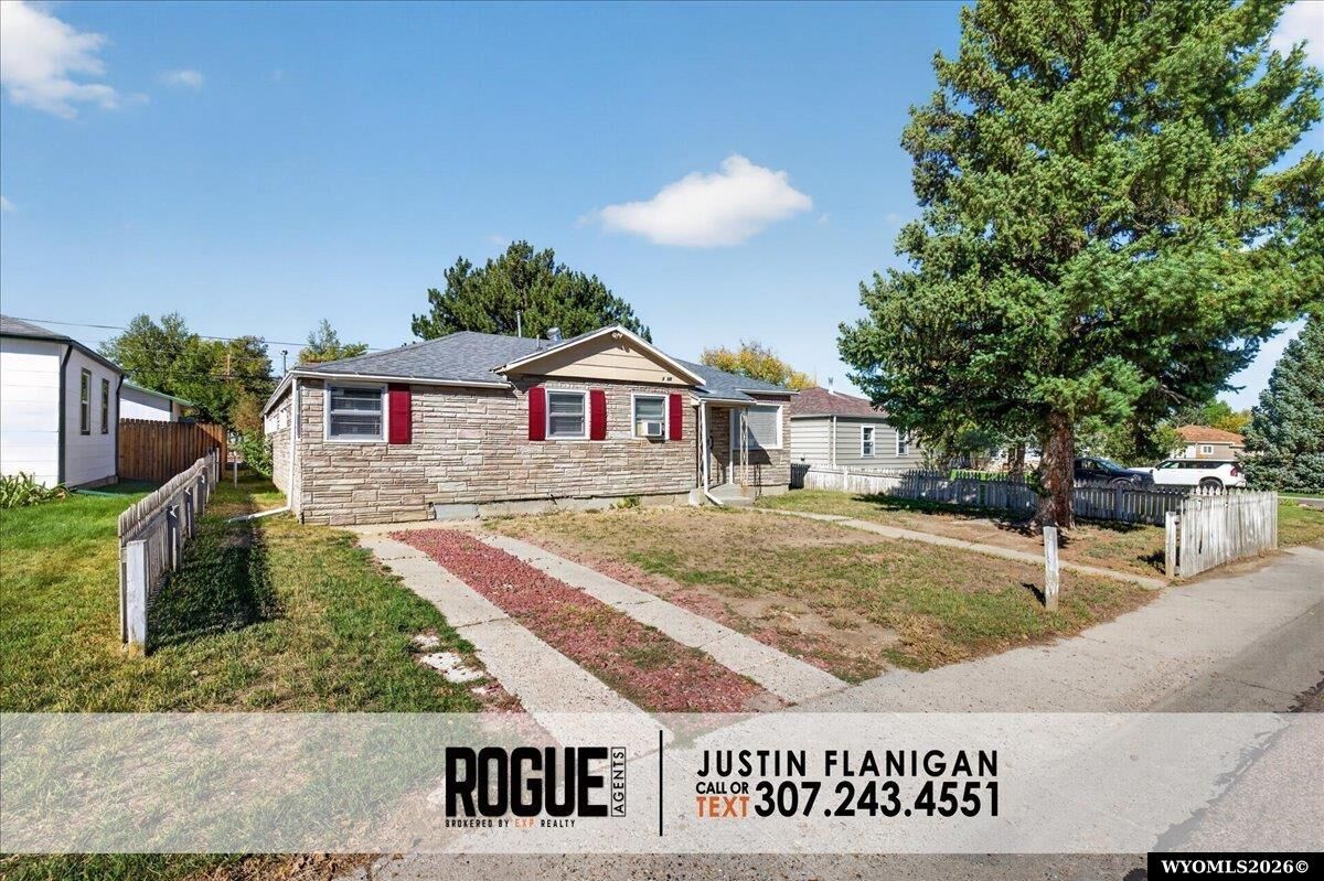 Property Photo:  2008 S Poplar  WY 82601 