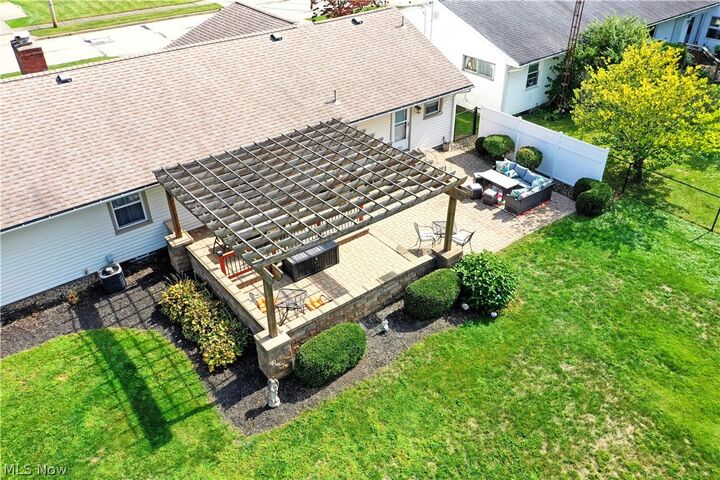 Property Photo: 785 Belvedere Avenue NE OH 44483