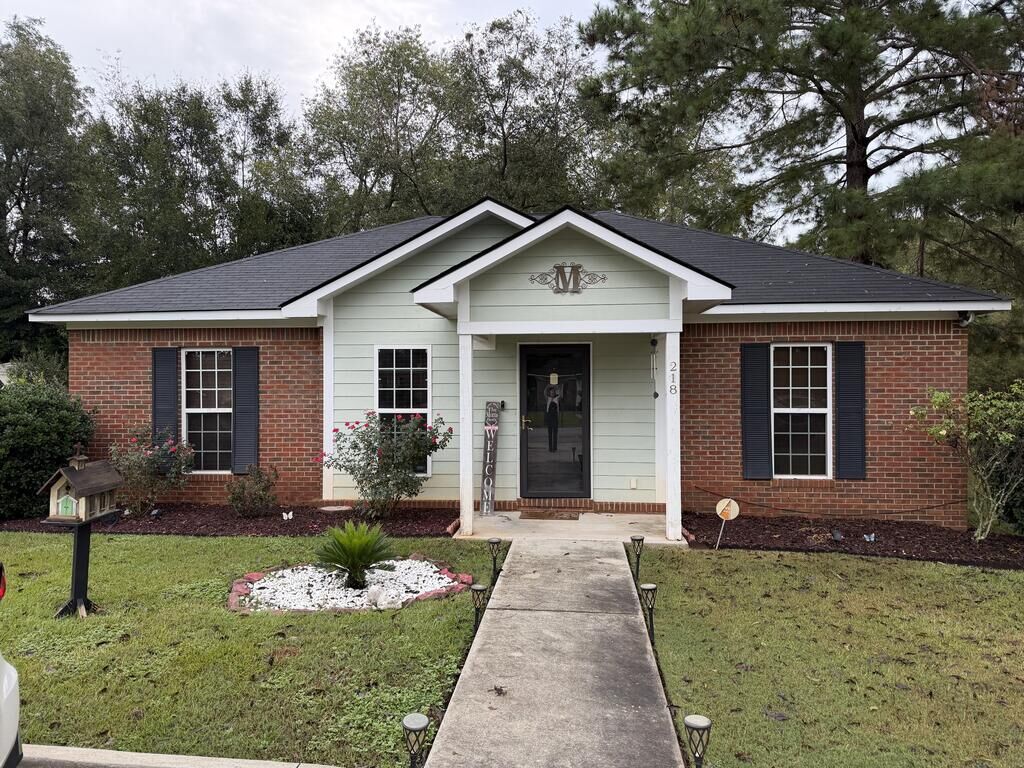 Property Photo: 218 Glade Lane GA 31721