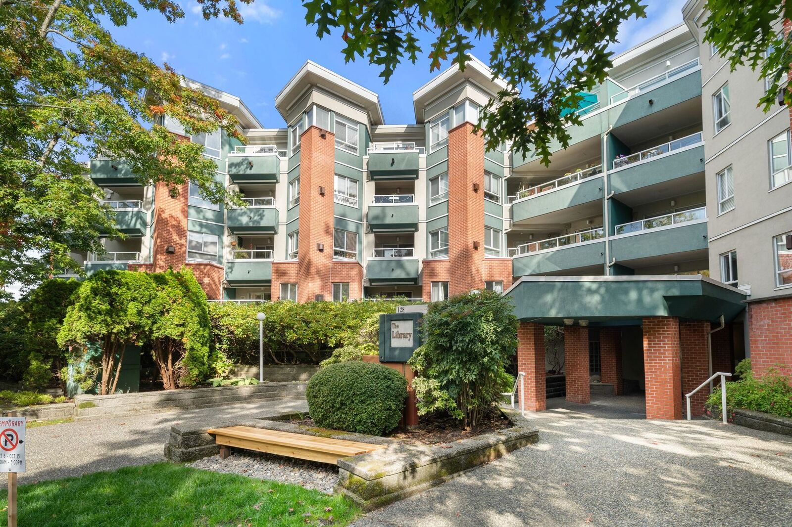 Property Photo:  128 W 8th Street 115  BC V7M 3M1 