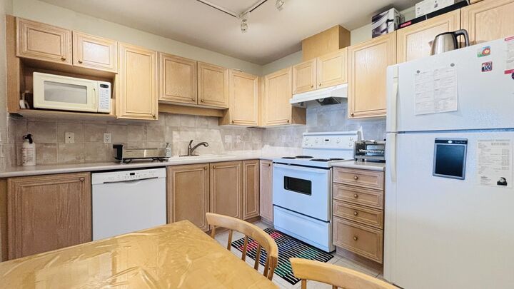 Property Photo:  5863 Hampton Place 305  BC V6T 2H3 