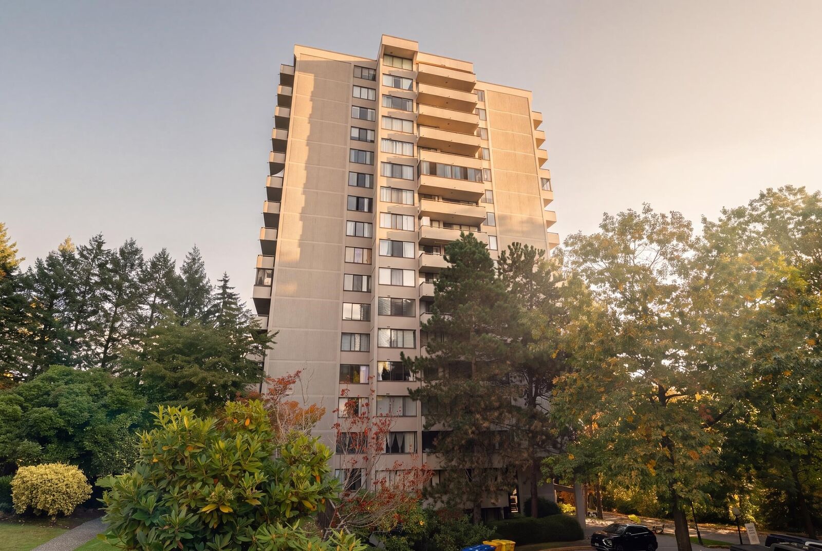 Property Photo:  2060 Bellwood Avenue 1303  BC V5B 4V2 
