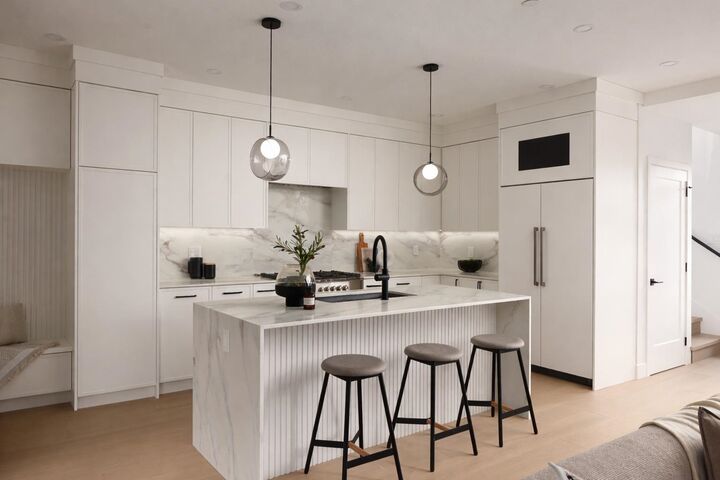 Property Photo:  421 W 23rd Avenue 1  BC V5Y 2H5 