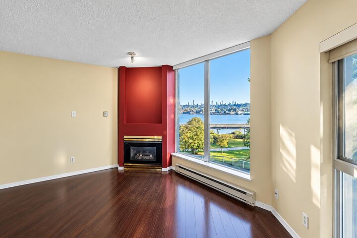 Property Photo:  69 Jamieson Court 307  BC V3L 5R3 