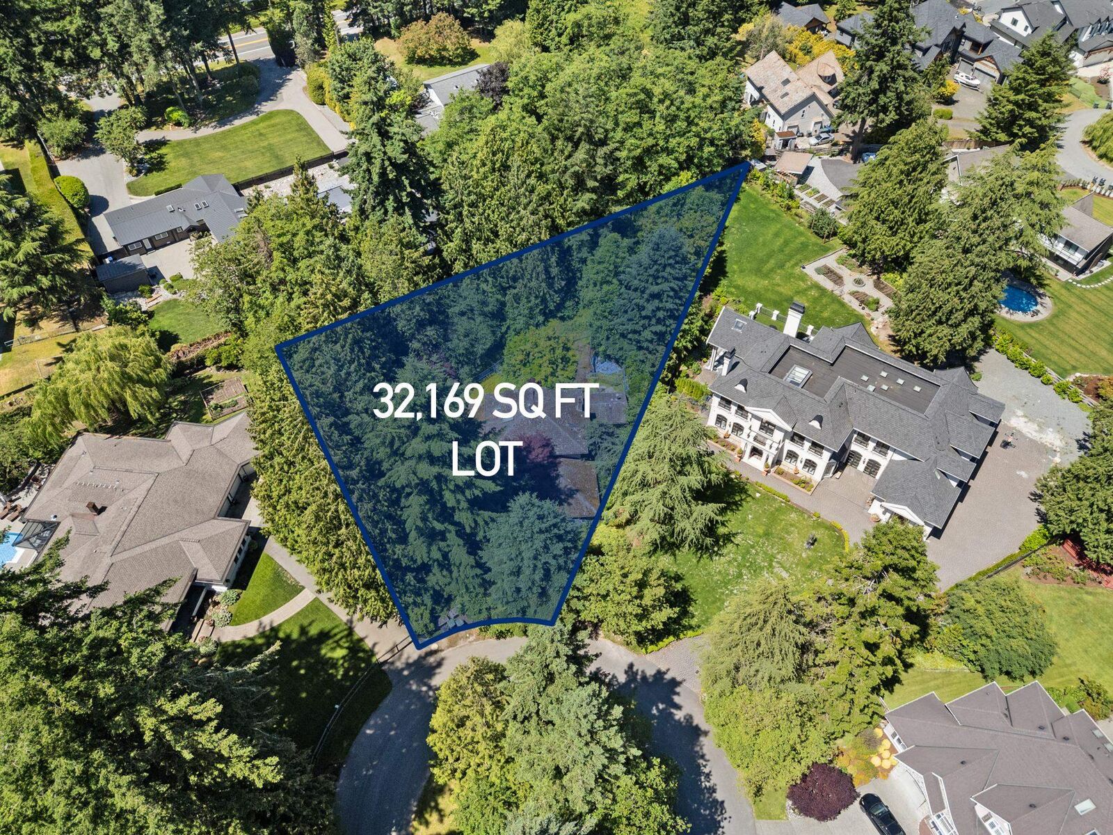 Property Photo:  14069 26A Avenue  BC V4P 2E3 