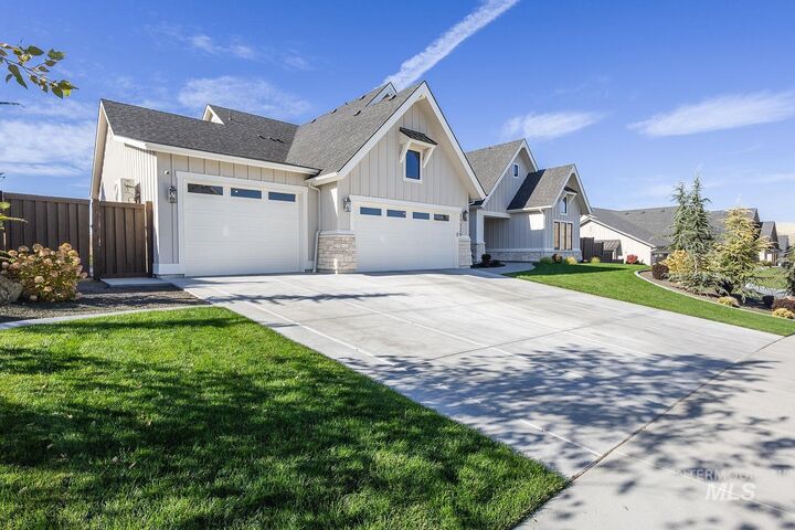 Property Photo: 11329 N Elk Ridge Way ID 83714
