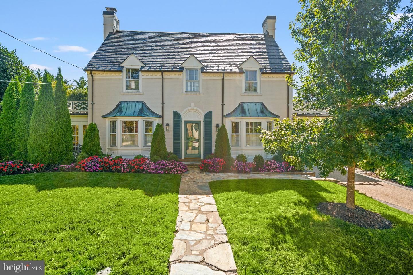 Property Photo:  2109 Foresthill Road  VA 22307 
