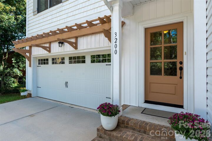 Property Photo:  3200 Cosby Place  NC 28205 