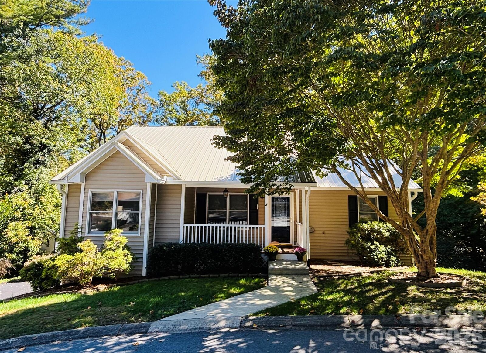 Property Photo: 2 Maybury Place NC 28704
