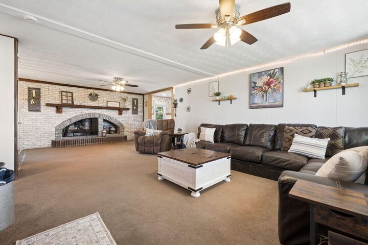 Property Photo:  11862 Yankeetown Pike  OH 43143 