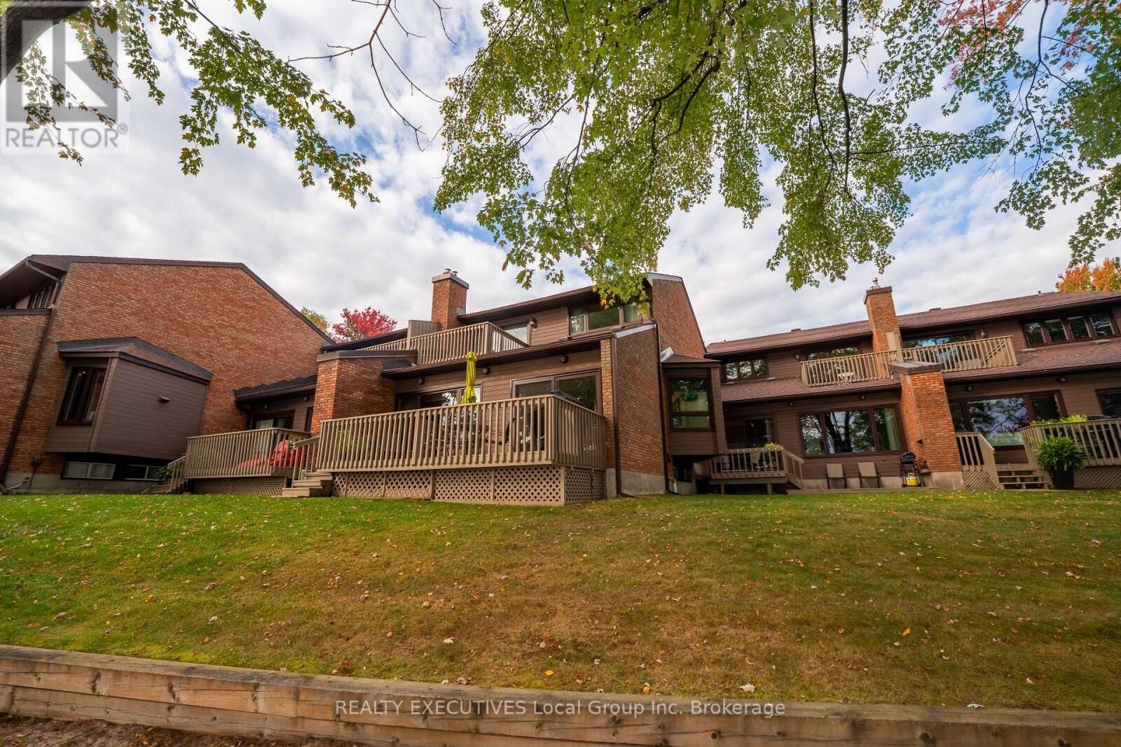 Property Photo:  555 Main Street South 7  ON P0H 1H0 