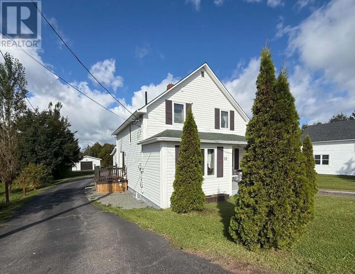 Property Photo:  12 Memorial Avenue  NL A0H 1E0 