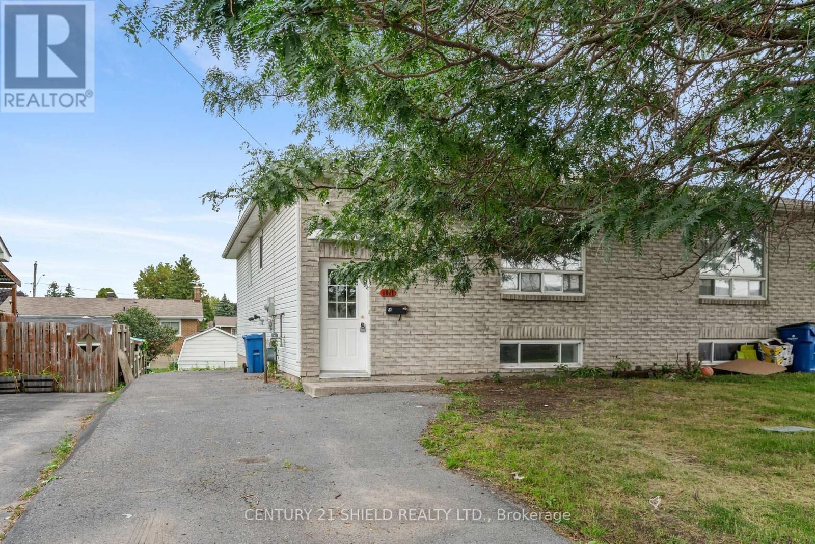 Property Photo:  1011 Adolphus Street  ON K6H 3V1 