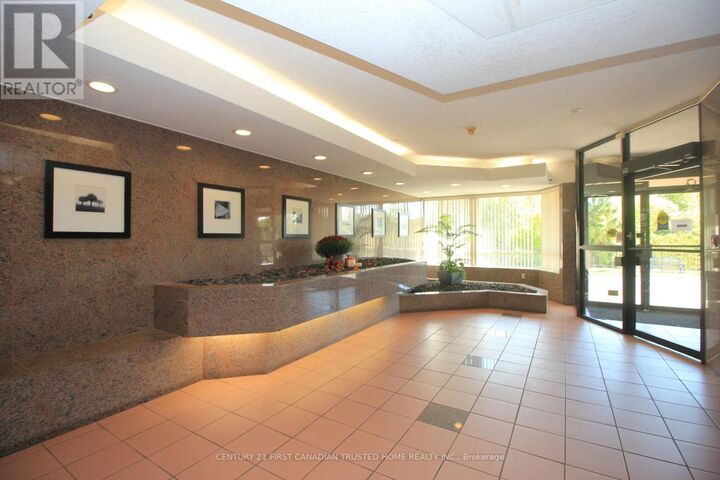 Property Photo:  521 Riverside Drive 209  ON N6H 5E2 