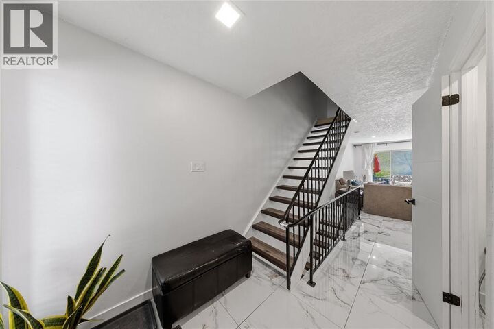 Property Photo:  478 Wilkins Street  ON N6C 5B2 