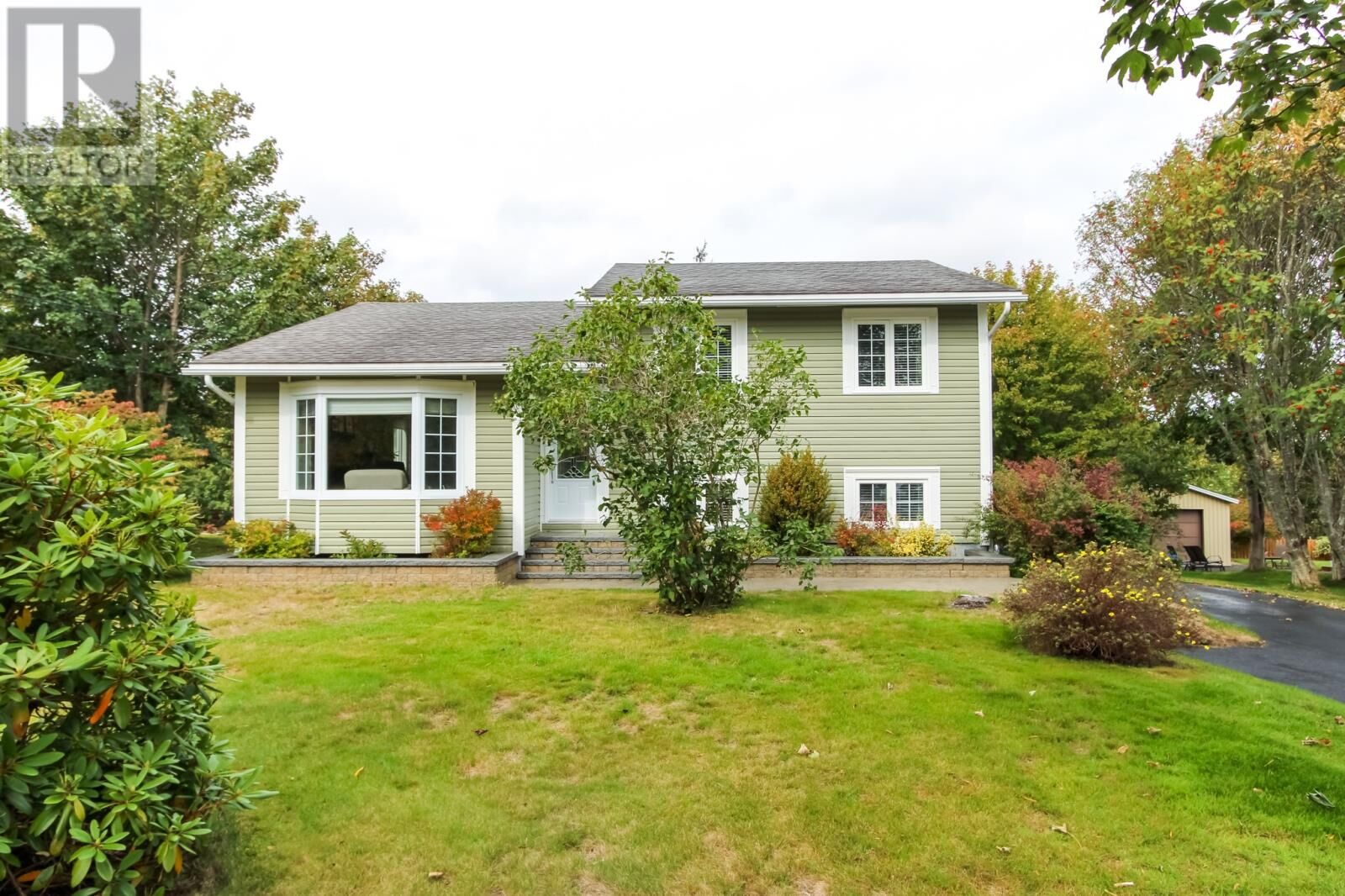 Property Photo:  5 Ellard Place  NL A1K 1A3 