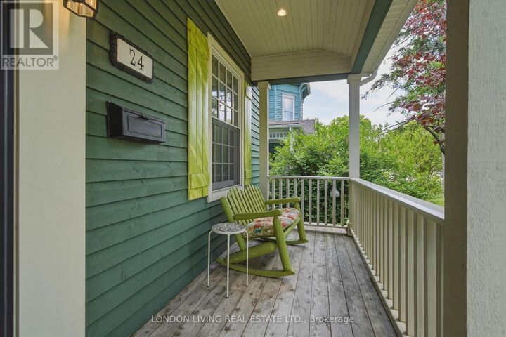 Property Photo:  24 Centre Street  ON N5R 2Z2 