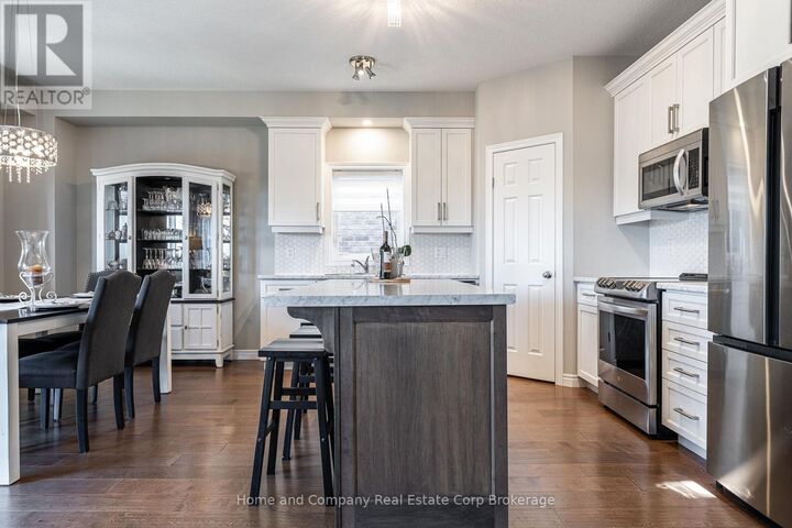 Property Photo:  74 Ahrens Drive  ON N5A 0H6 