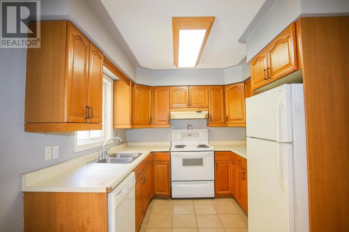 Property Photo:  193 Panoramic Dr  ON P6B 6E3 