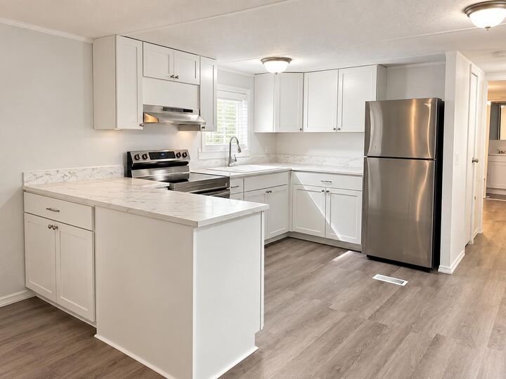 Property Photo: 5975 Staff Road FL 32536