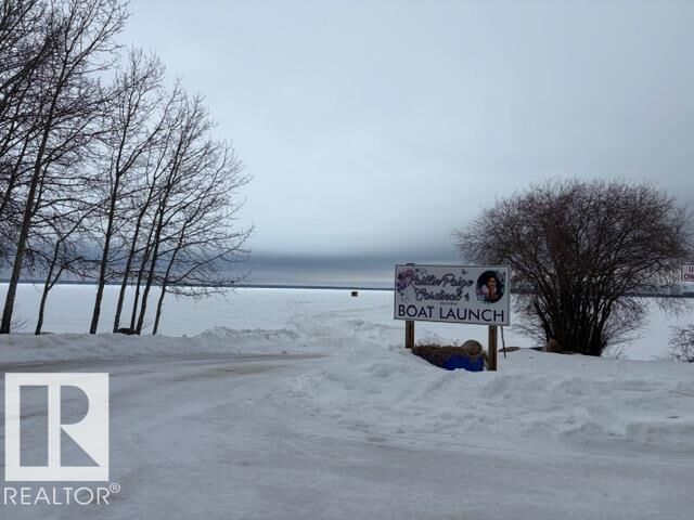 Property Photo:  582 Highway 813  AB T0G 2K0 
